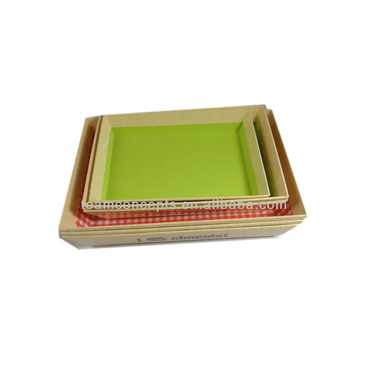 Customized laminated cardboard trays