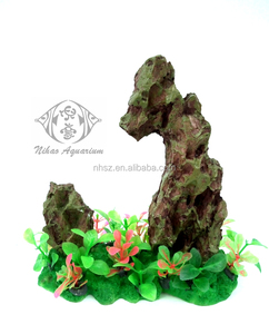 Yiwu acuario decorativo resina artificial montaña con plantas - Product Image 1