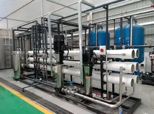 Maquinaria de la planta de agua mineral con RO dispositivos generadores de Ozono UV