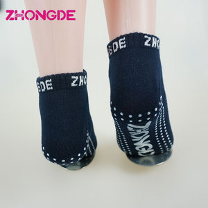 Alibaba usine Professionnelle trampoline anti-slip cool saut en longueur chaussettes pour <span class=keywords><strong>les</strong></span> gars - Product Image 1