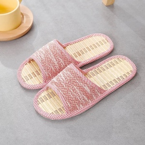 รองเท้าแตะแบบเปิดนิ้วเท้าสำหรับใส่ในบ้าน ทำจากไม้ไผ่ สำหรับฤดูร้อน - Product Image 2