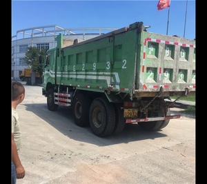 Camion Sinotruk HOWO d'occasion, conduite à gauche/droite, diesel automatique Euro 3, capacité de charge de 61-70 tonnes, transmission 6x4, Hw19710, bonne qualité - Product Image 3