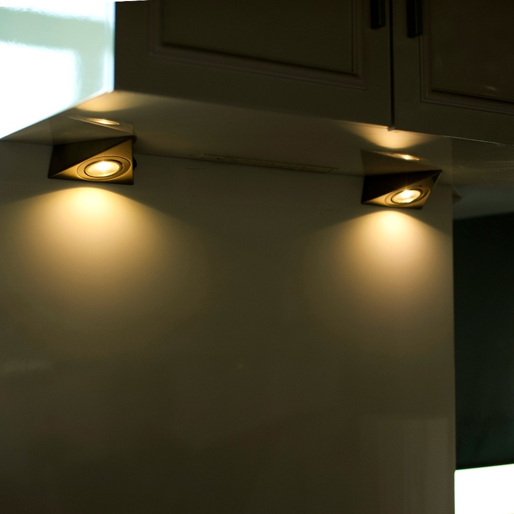 Chine 2018 Moderne Triangle sous Cuisine Plateau Cabinet LED Lumière