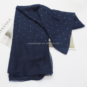 Woge Design Factroy splendido cristallo muslem oblungo scialle <span class=keywords><strong>da</strong></span> <span class=keywords><strong>sera</strong></span> avvolge una solida viscosa Glitter luccicante <span class=keywords><strong>sciarpa</strong></span> Hijab con strass - Product Image 2