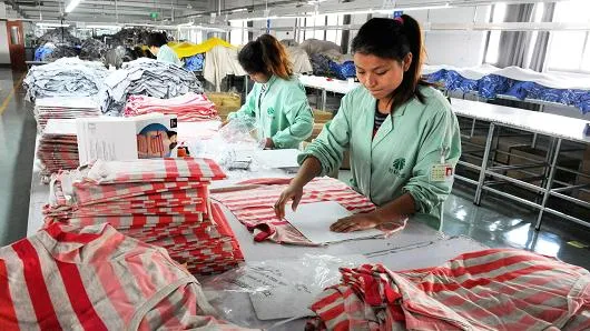 Dery plus de 16 ano vêtements expérience comme un nom de marque usine de vêtements avec strict contrôle de la qualité