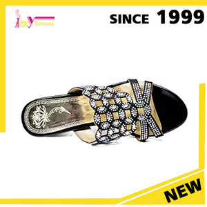 Venta al por mayor de China proveedor Specail plata grueso tacones altos mujeres para mujer de los zapatos zapatillas - Product Image 4