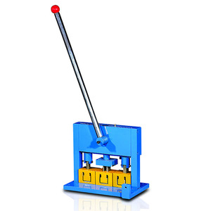 <span class=keywords><strong>Machine</strong></span> de découpe et de poinçonnage de rails aveugles vénitiens en <span class=keywords><strong>aluminium</strong></span> - Product Image 1