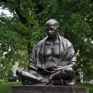 Indische Mahatma Gandhi brons levensgrote sculptuur