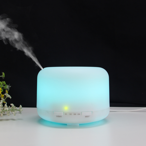 USB 120ml/500ml diffusore Aroma Mini umidificatore aromaterapia nebulizzatore macchina 7 colori luce LED <span class=keywords><strong>Ultra</strong></span>-silenzioso per auto 1 anno - Product Image 2