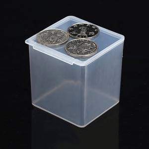 Прозрачная пластиковая коробка размером 5, 2 х5х5, 5 см