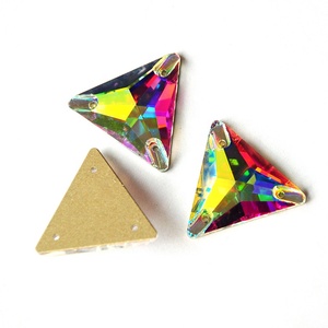 Strass Triangolari AB con Glitter 3270, 16mm 22mm, Pietre Strass Piatte da Cucire, Cristalli per Lavori di Cucito e Ricamo - Product Image 1