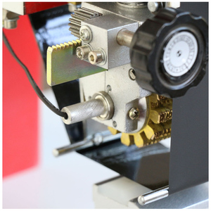 Machine de gaufrage à chaud automatique en laiton pour chiffres, lettres métalliques et numéros sérieux, pour l'impression de la date de production et de la taille - Product Image 5