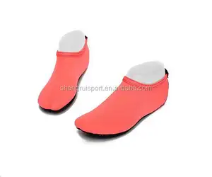 Ucuz fiyat Premium 2.5mm neopren çorap wetsuit botları şnorkel su ayakkabısı kum çorap