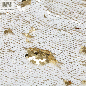 Nanyee Textile 5MM Avant <span class=keywords><strong>Blanc</strong></span> Dos <span class=keywords><strong>Or</strong></span> Dragon Échelle Lourd Réversible Sequin <span class=keywords><strong>Tissu</strong></span> - Product Image 5