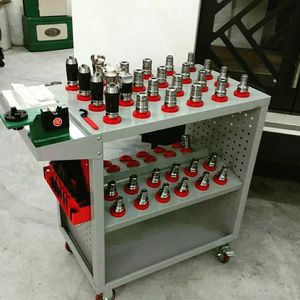 Chariots pour outillage CNC - Product Image 1