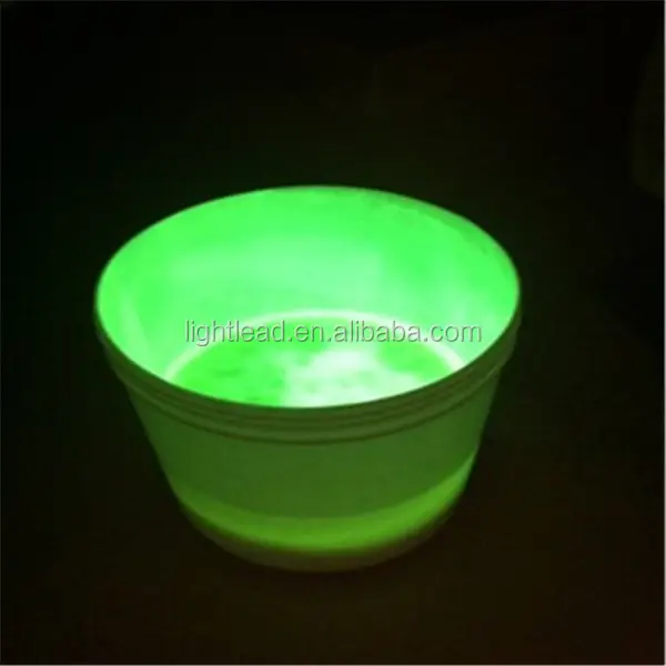 Glow in the dark paint from photoluminescent pigment