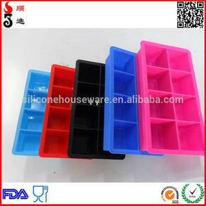 bpa libre en forma de <span class=keywords><strong>plaza</strong></span> de <span class=keywords><strong>los</strong></span> <span class=keywords><strong>cubos</strong></span> de silicona 8 jumbo de la cavidad de la bandeja de hielo del molde - Product Image 1