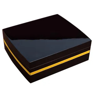 उच्च गुणवत्ता लकड़ी के बॉक्स के लिए एक के साथ सिगार ऐशट्रे, एक कटर, एक आर्द्रतामापी और एक humidifier