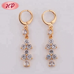 Grands modèles de boucles d'oreilles, bijoux saoudiens en or 22 carats, design <span class=keywords><strong>goutte</strong></span> d'eau, pierre en zircone cubique - Product Image 3