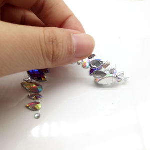 Pegatina de joyería acrílica para cara y cuerpo creada a mano única, tatuaje temporal, pegatina de cristal para cara para Carnaval, venta al por mayor - Product Image 5