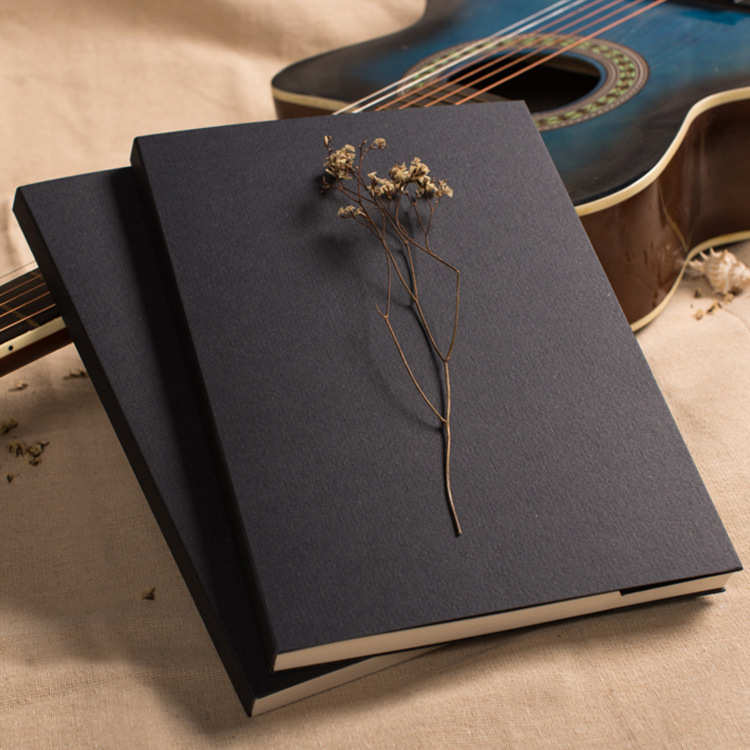 Nero su ordinazione di Cartone Kraft Notebook Copertina Morbida Cucire Vincolante A4 A5 Carta Bianca Sketchbook Per Il Disegno