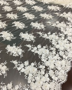 Tissu en Tulle Brodé de Haute Qualité, Écologique, avec Appliques de Fleurs 3D en Dentelle et Pierres Perlées à la Main pour Robes de Mariée et Tenues de Filles - Product Image 4