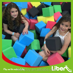 Cubos de Espuma para Trampolín de Colores Personalizados al por Mayor, Bloques de Espuma de Alta Densidad para Foso de Espuma - Product Image 6