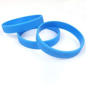 Bracelets de festival personnalisés Cool Design gravé en relief avec logo en forme de nom Bracelets en silicone pour femmes - Product Image 5