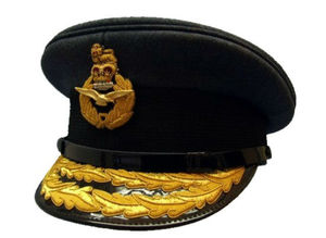 Casquette de capitaine d'équipage maritime brodée avec visière à feuille de chêne et insignes brodés en fil métallique pour usage quotidien en extérieur - Product Image 2