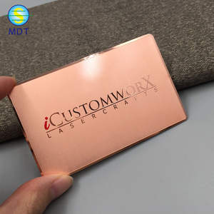 นามบัตรโลหะกระจกสีโรสโกลด์จากประเทศจีน - Product Image 2