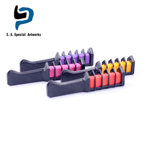 Peigne à teinture temporaire pour les filles, cheveux doux disponible dans plusieurs couleurs, idéal pour marquer la coiffure - Product Image 2
