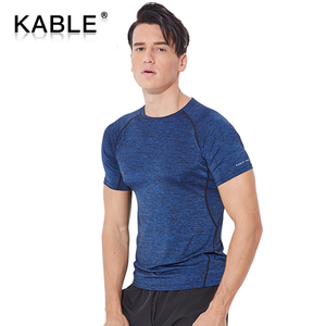 Di alta qualità da <span class=keywords><strong>uomo</strong></span> estate attillato sport traspirante rapido asciutto leggero Tshirt Fitness <span class=keywords><strong>palestra</strong></span> corsa <span class=keywords><strong>abbigliamento</strong></span> <span class=keywords><strong>sportivo</strong></span> con Logo - Product Image 4