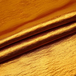 <span class=keywords><strong>Tela</strong></span> Crepé Japonesa de Satén Grueso Teñida de Amarillo con Estampado Dorado, 100% Poliéster Elástico - Product Image 5
