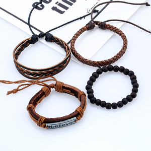 Set di 4 Braccialetti dell'Amicizia Regolabili in Vera Pelle per <span class=keywords><strong>Uomo</strong></span>, Placcati in <span class=keywords><strong>Argento</strong></span> Anticato con Perline (KLB7101) - Product Image 2
