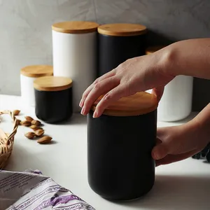 750ml Ceramic Jar With Air-Tight Bamboo Lid Home Goods Fresh Food Storage Tank For Coffee Restaurant Use Packed In Carton
