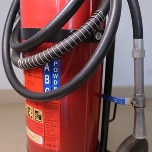 โฟมดับเพลิงแบบเคลื่อนที่ ขนาด 25 ลิตร รุ่นใหม่จากจีน พร้อมล้อ - Product Image 4