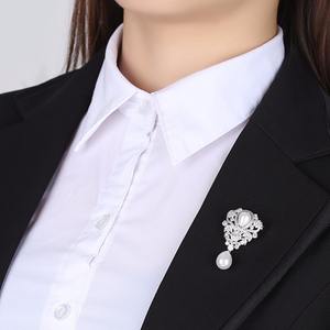 LUOTEEMI-broches con forma de flor de cristal, Circonia cúbica, zirconia, circonita, zirconita, diseño elegante, con perlas dobles, para mujeres - Product Image 3