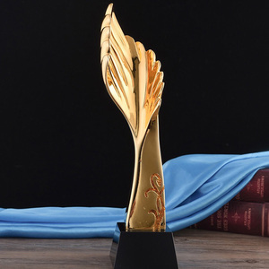 Trophée personnalisé de la <span class=keywords><strong>ligue</strong></span> des <span class=keywords><strong>champions</strong></span>, trophée en résine de haute qualité, offre spéciale <span class=keywords><strong>2023</strong></span> - Product Image 2