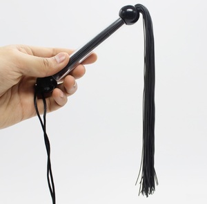 Gummist ränge Mini Tickler Flogger, Gummi peitsche mit Perlen am Griff - Product Image 1