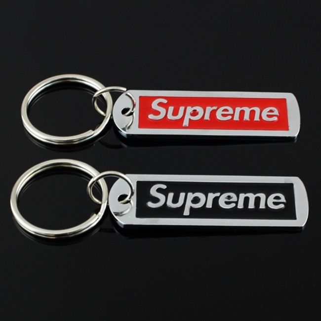 Métal d'émail de Keychain en métal en alliage de zinc adapté aux besoins du client par prix usine