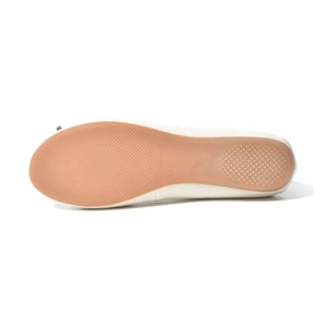 Guangzhou ballerine zapatos de baile de Ballet de cuero plano con punta redonda para mujer - Product Image 6