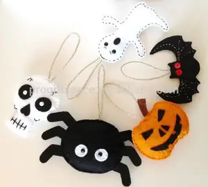 2023 new hot sales China product fabric skull/bat/spider craft hanging gifts wholesale felt handmade Halloween party decoration