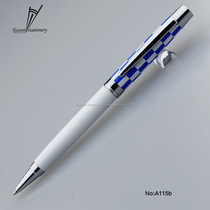 Del color del caramelo giro bolígrafo metálico mejor regalo <span class=keywords><strong>para</strong></span> las mujeres - Product Image 2