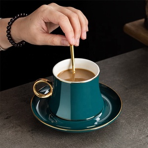 แฟนซีชุบทองการออกแบบที่ไม่ซ้ำกันสีทึบตะวันตกถ้วยกาแฟเซรามิกจานรอง - Product Image 5