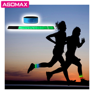 Pulsera LED de PVC reflectante personalizada que brilla en la oscuridad para volver a la escuela, graduación, eventos de Halloween y Navidad - Product Image 3