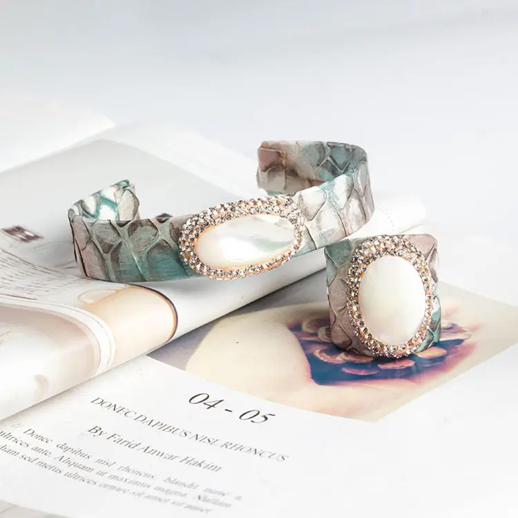 Conjunto de joyería para mujer, anillo y pulsera de piel de serpiente con conchas y perlas, novedad de 2019