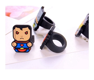 ZJ-01 silicio <span class=keywords><strong>Batman</strong></span> <span class=keywords><strong>Superman</strong></span> anime niños anillo del dedo diseño - Product Image 4