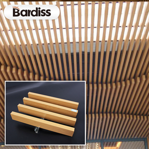 <span class=keywords><strong>Plafond</strong></span> à lamelles rectangulaires en aluminium imitation bois pour la décoration de café-bar - Product Image 4