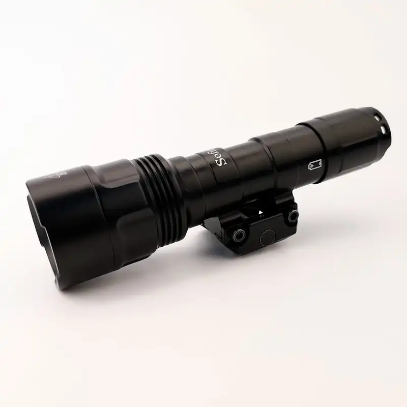 Tiro tattico caccia di Destinazione Pointer Illuminator Red Dot Laser integrato Wargame Con L'obiettivo di Luce