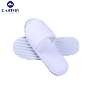 Chaussons d'hôtel confortables en coton jetable, chaussons de chambre à coucher en Chine pour femmes, chaussons d'hôtel bon marché et confortables - Product Image 2